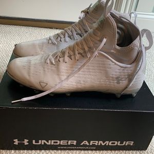 Under Armour barely worn Spotlight Lux MC 2.0 Football Cleats